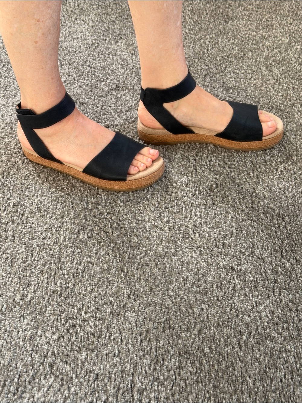 Women's Naturalizer Black Leather Ankle-Strap Platform Sandals - Picture 2 of 9